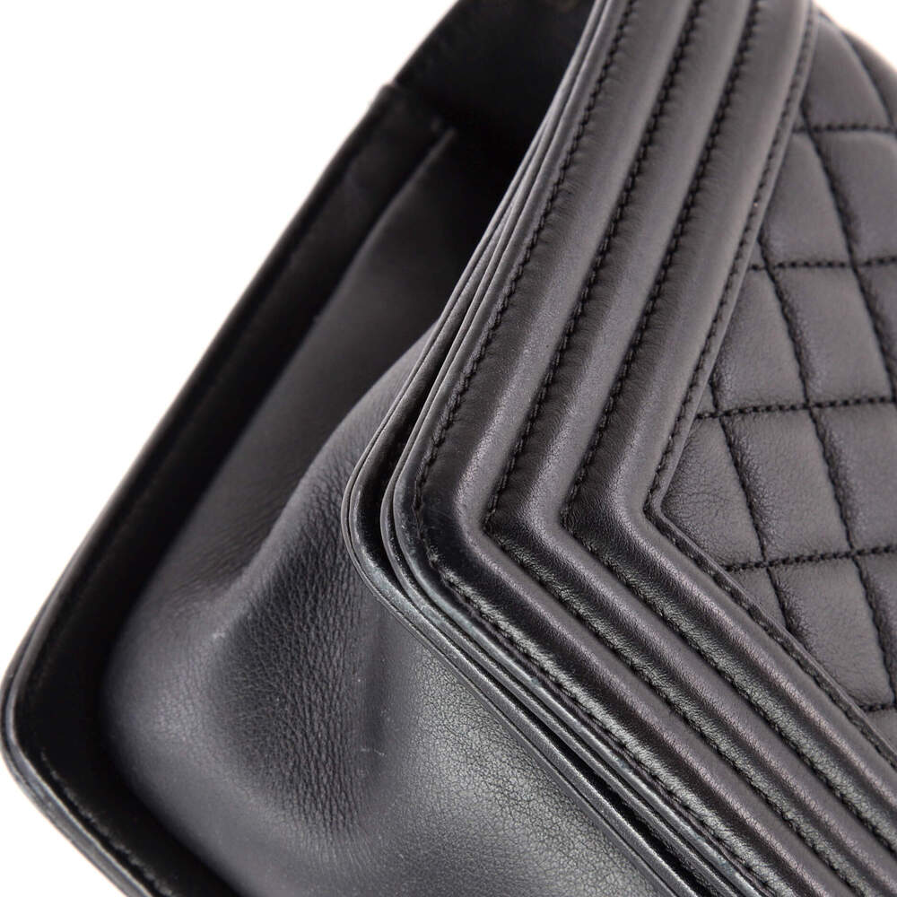 Chanel Boy Flap Bag Quilted Lambskin #233855C44B - Picture 6 of 8